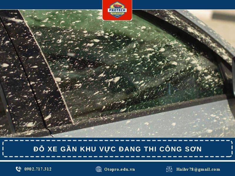 Đỗ xe gần khu vực đang thi công sơn