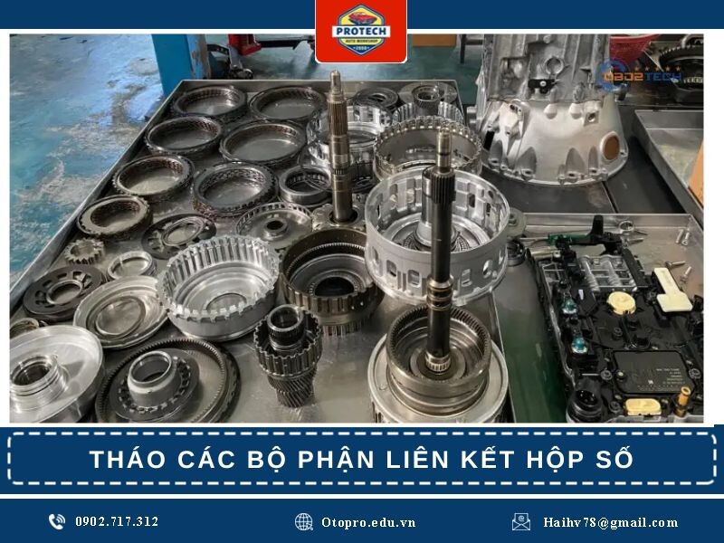 Tháo các bộ phận liên kết hộp số