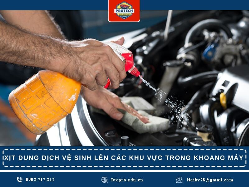 Xịt dung dịch tẩy rửa chuyên dụng và chờ thẩm thấu