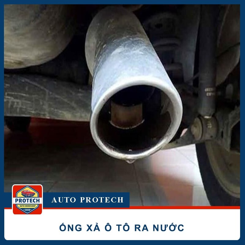 Ống xả ô tô ra nước có nguy hiểm không? Cách khắc phục hiệu quả
