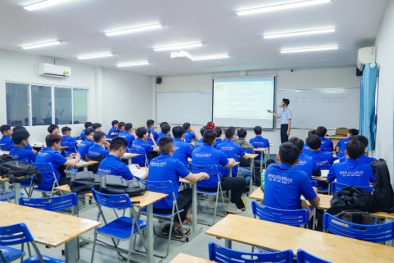 Trung Tâm Huấn Luyện Kỹ Thuật ô Tô Vatc